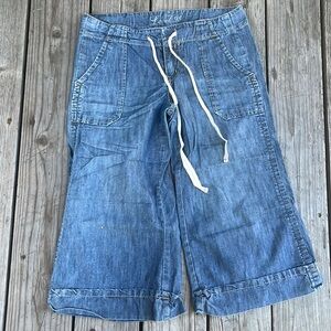 Women’s Level 99 USA Denim Jeans Capri size 28